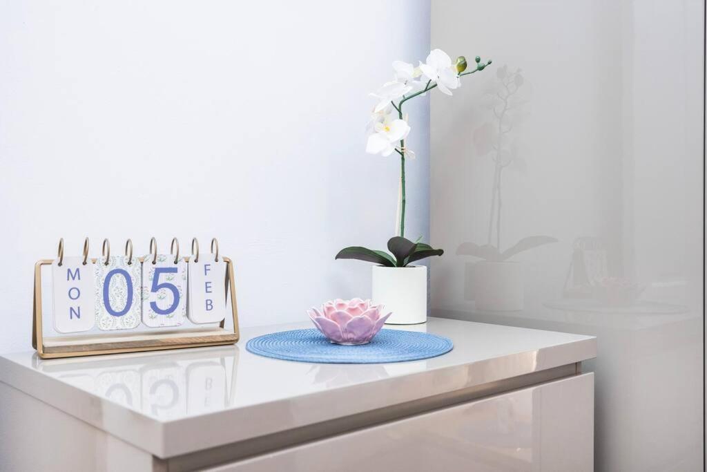 Stylish Studio In Leicester Square Londra Esterno foto